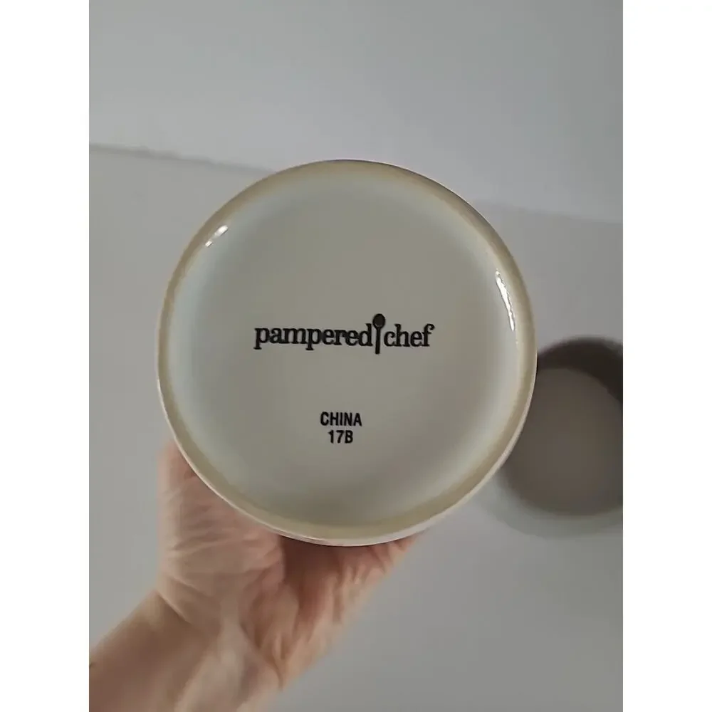 Pampered Chef Breakfast Egg Cooker Muffin Maker Ceramic Microwave 2634